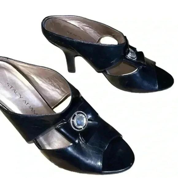 Stacy Adams CLASSY black patent leather Mules. Rhinestone jewels and 2’heels - Picture 3 of 10